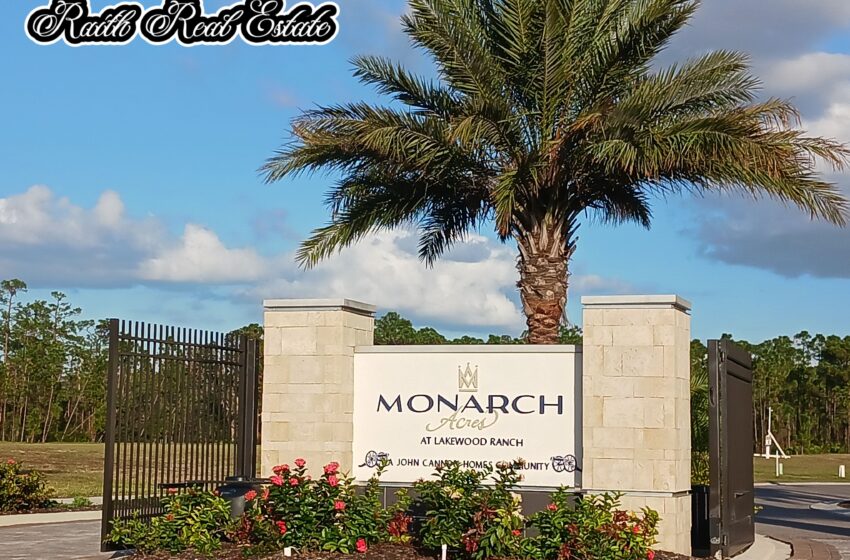  Experience Unparalleled Elegance: Custom Home Living in Monarch Acres at Lakewood Ranch Awaits!